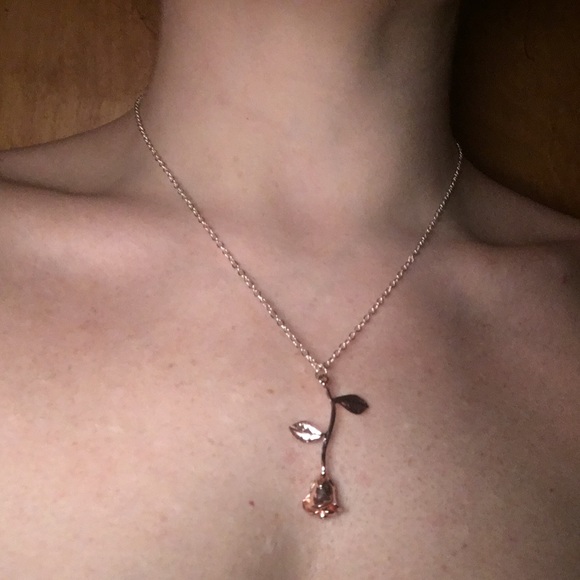 Delicate Rose Gold Pendant - Picture 5 of 6